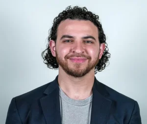 Osama Alsaleh headshot